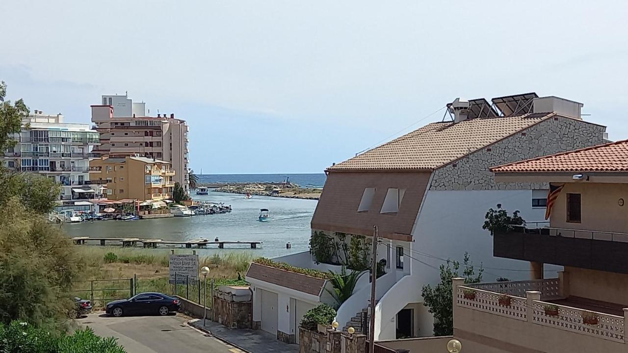 Estudio Roses Con Terraza, Vistas Canal Y Mar Ngoại thất bức ảnh